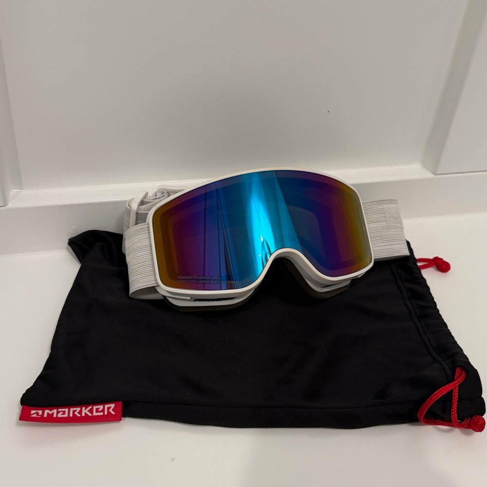 NWOT MARKER Cylindrical Optics Ski/Snowboard Goggles| Junior Unisex